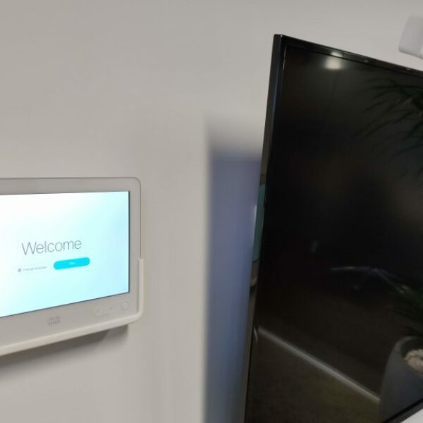 Cisco Touch 10 compatible Wall Mount